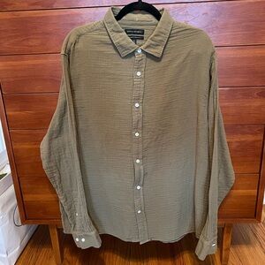 Banana Republic Button Down Shirt